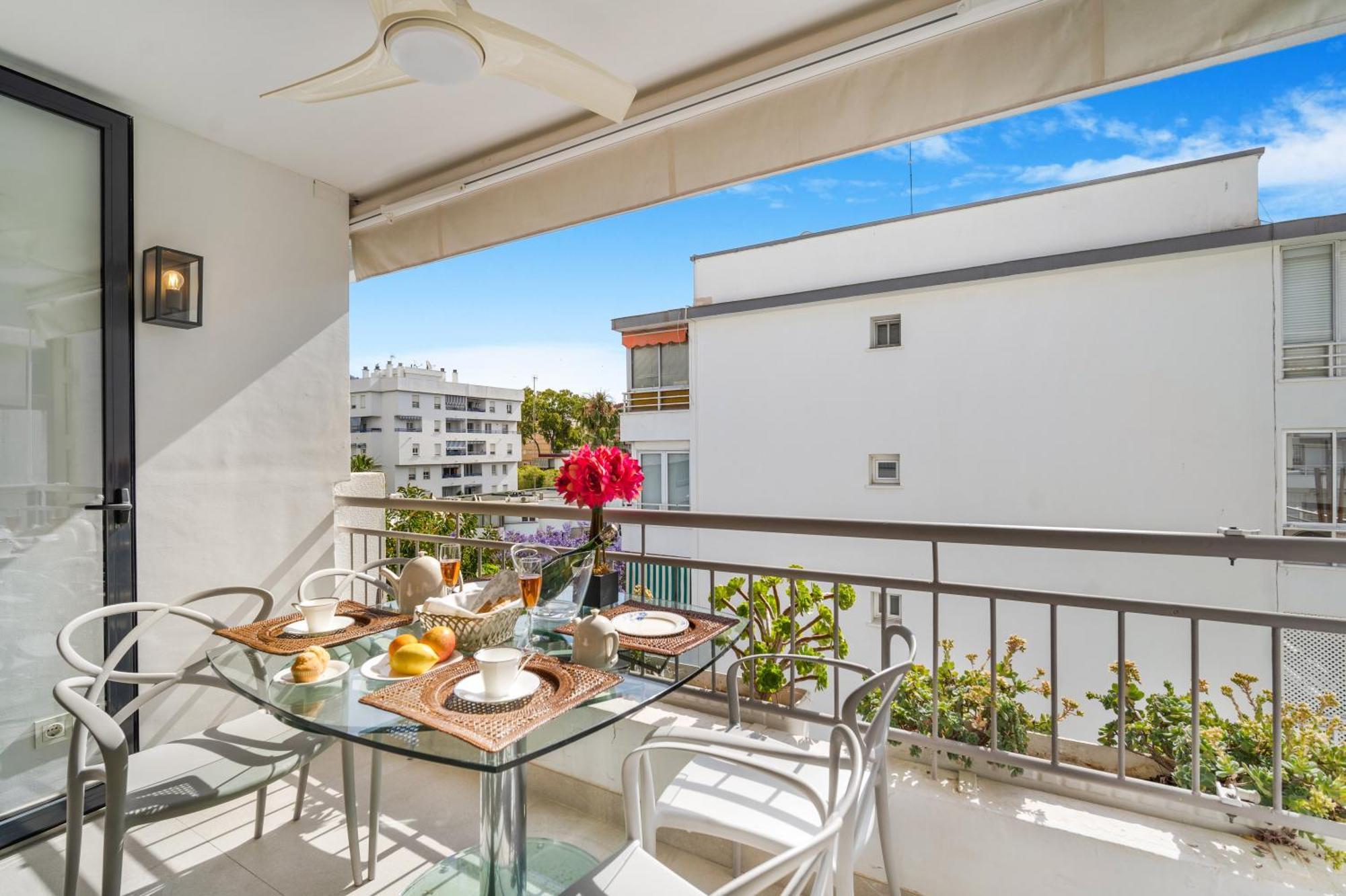 Elegant Marbella Beachside Exterior photo